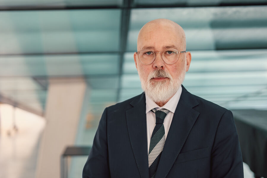 Marvin Halleraker gjester biblioteket under demokratiuka.